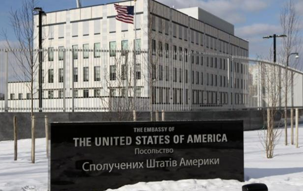 З України вивезуть сім’ї дипломатів США – ЗМІ