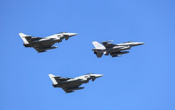 Лондон перекинув до Польщі винищувачі Typhoon