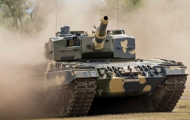 Іспанія готує до передачі Україні 10 танків Leopard 2