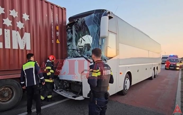 У Румунії 13 дітей з України постраждали в ДТП