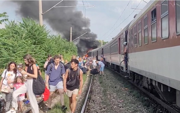 У Словаччині потяг з українцями зіткнувся з автобусом: є жертви