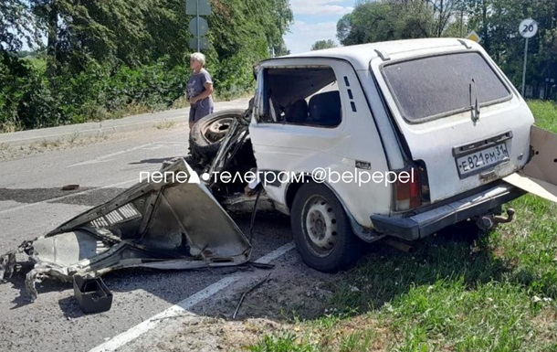 У Росії танк переїхав цивільний автомобіль