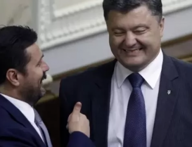 Порошенко не перешкоджав Деркачу координувати дії агентурної мережі в Україні в обмін на ведення бізнесу у РФ, – блогер