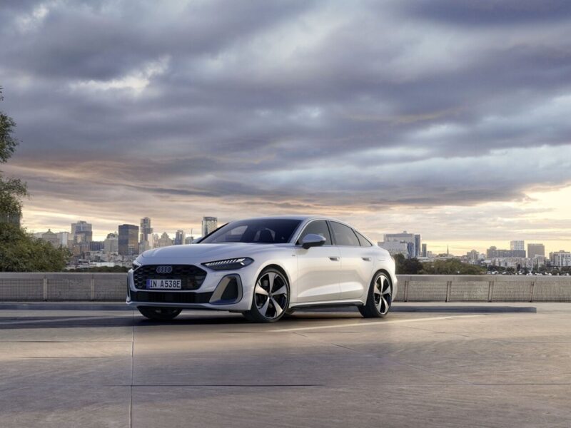 Audi показала нові плагін-гібридні A5