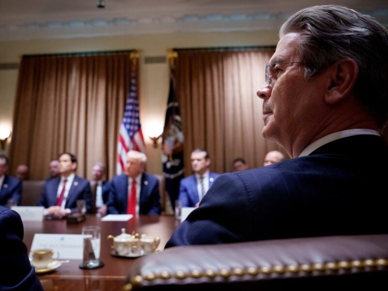 Axios: міністр фінансів США облаяв Ілона Маска