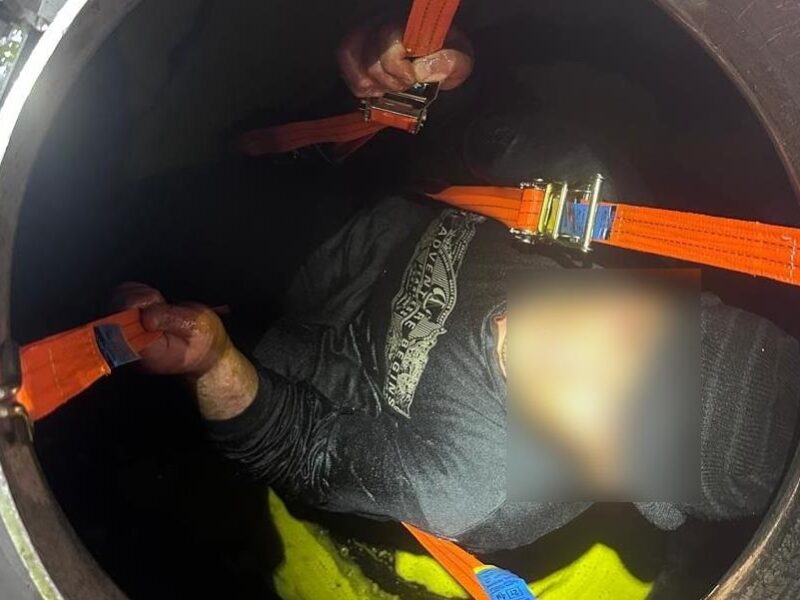 Чоловік намагався втекти з України у цистерні з олією