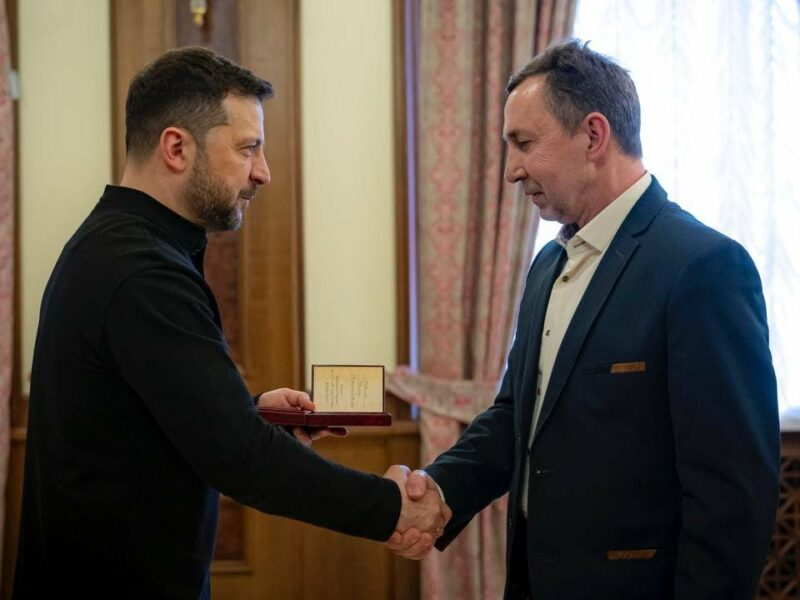 Володимир Зеленський вручив нагороди працівникам оборонно-промислового комплексу