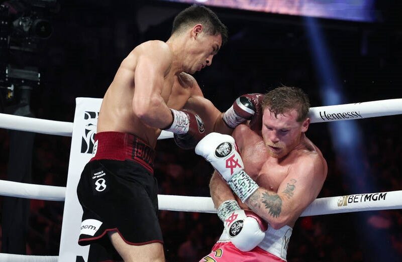 Канело розкрив причину своєї поразки в бою з Біволом