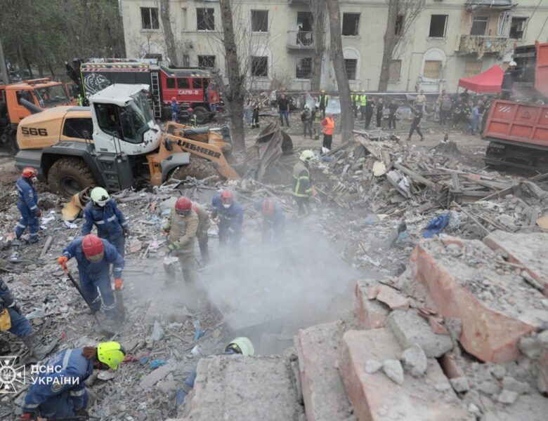 Кількість жертв удару РФ по Києву зросла до 12
