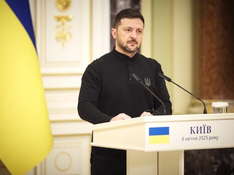 Китай підтримує вторгнення Росії – Зеленський