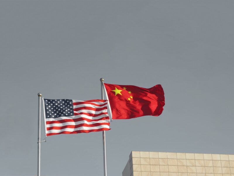 Китай застеріг країни від торгівлі з США на шкоду Пекіну