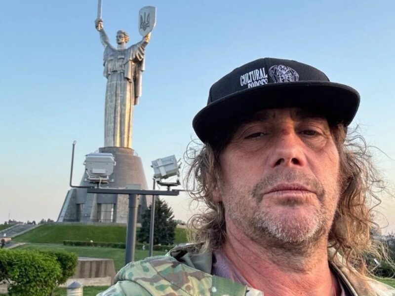 Кліпмейкер Nirvana Семюел Баєр знімає фільм про Україну