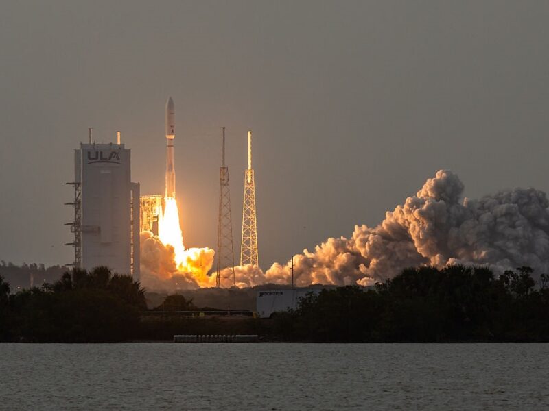 Конкурент Starlink: Amazon вивела на орбіту інтернет-супутники Kuiper