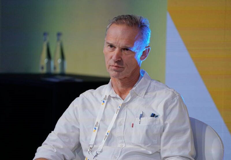 Легенда НХЛ Домінік Гашек проти війни в Україні і пропонує допомогу спорту