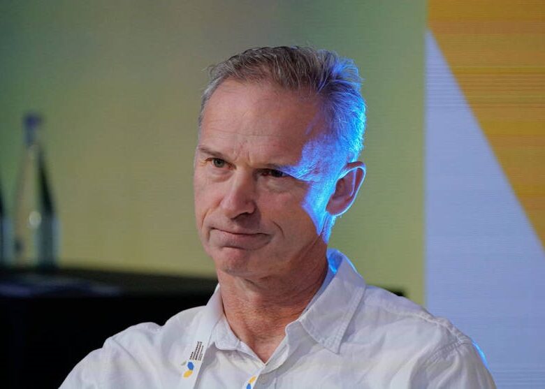 Легендарний хокеїст розкритикував НХЛ за толерантність до росіян