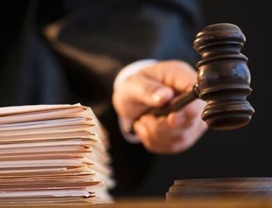 Лікарям загрожує дев’ять років за допомогу депутату-ухилянту