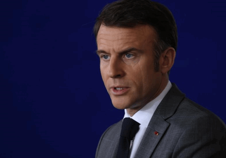 Макрон закликав науковців обирати Францію