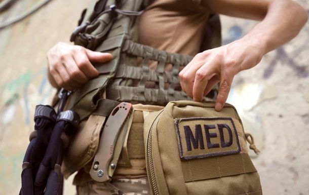 Міноборони пояснило, кого з медиків розбронюють для війська