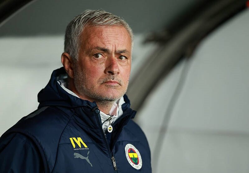 Моурінью може сенсаційно повернутися в один з своїх колишніх клубів