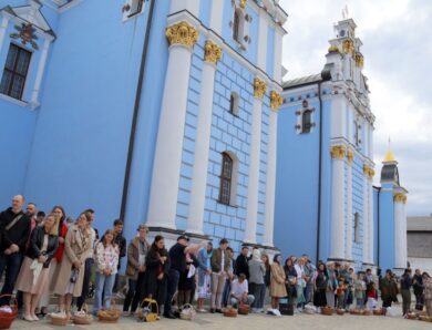 На Великдень без церкви? Загроза ворожого обстрілу