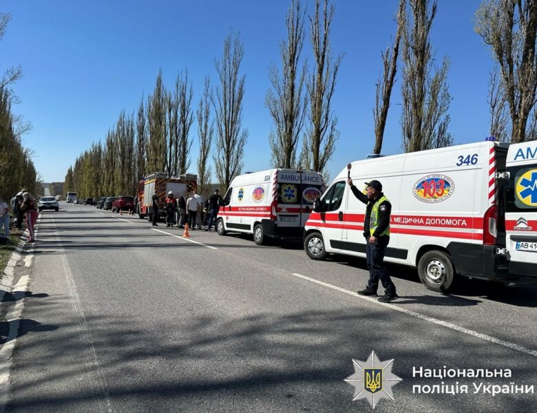 На Вінниччині у ДТП постраждали семеро пасажирів автобуса