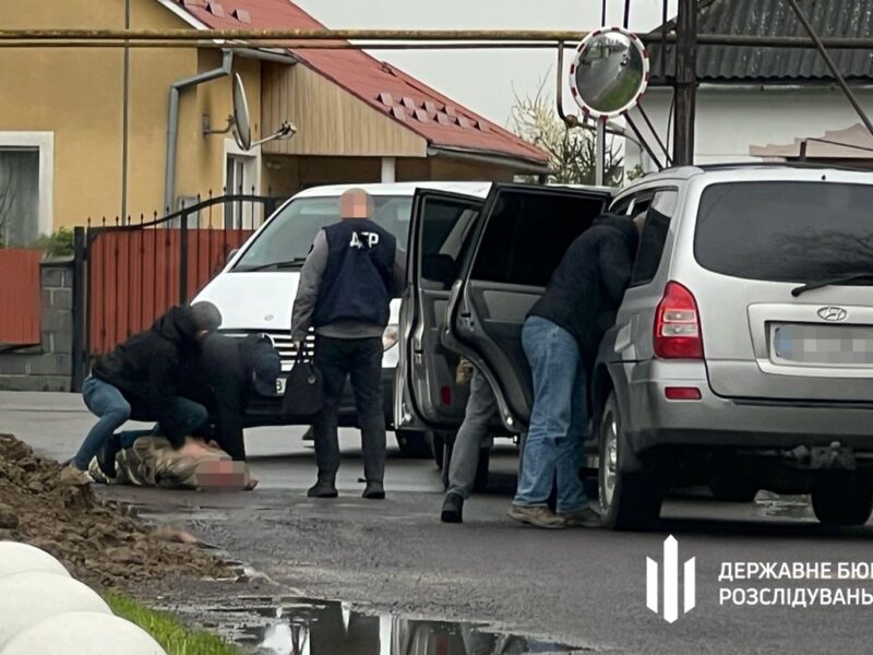 На Закарпатті викрили схему поборів у військовій частині