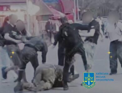Напад на військового у Гідропарку: підліткам загрожує ув’язнення