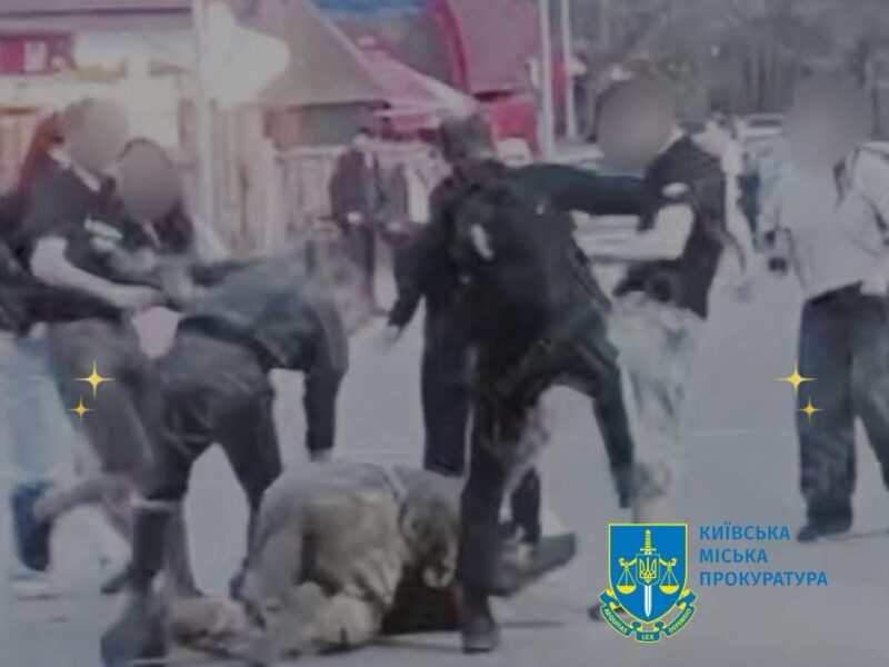 Напад на військового у Гідропарку: підліткам загрожує ув’язнення