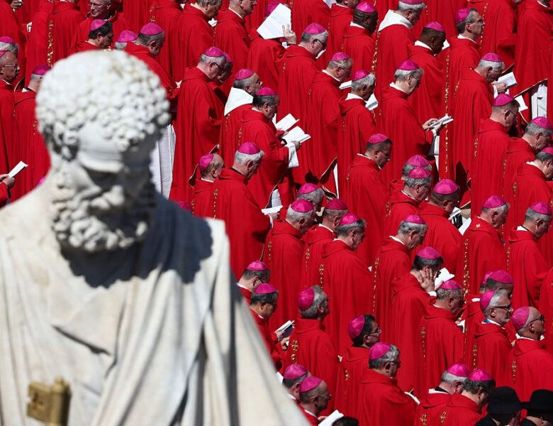 Обрання нового Папи: ЗМІ дізналися дату конклаву