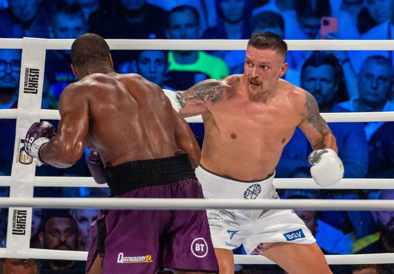 Одне слово – непереможний: Маккензі про бій Усика проти Дюбуа