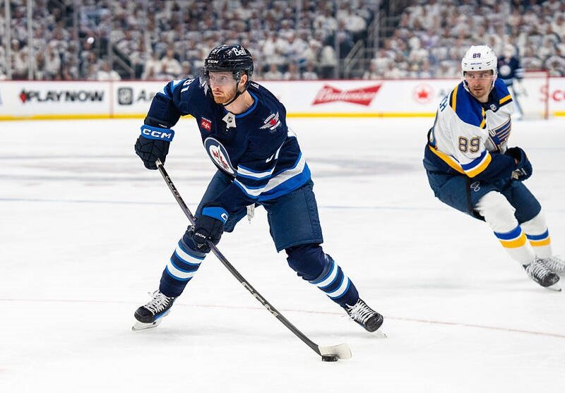 Плей-оф НХЛ: Вінніпег обіграв Сент-Луїс, а Колорадо був сильнішим за Даллас