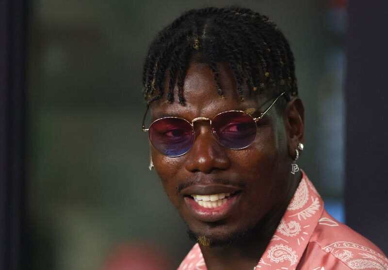 Погба веде діалог з представниками одного з клубів MLS