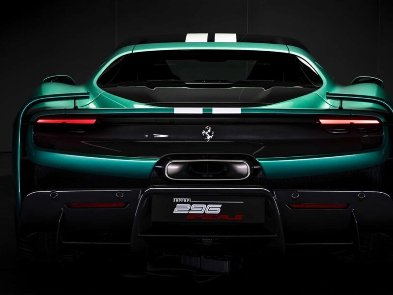 Показана екстремальна версія суперкара Ferrari 296