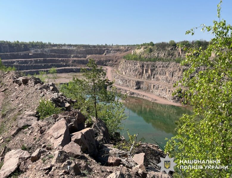 Поліція заблокувала роботу підсанкційних кар’єрів і заводів