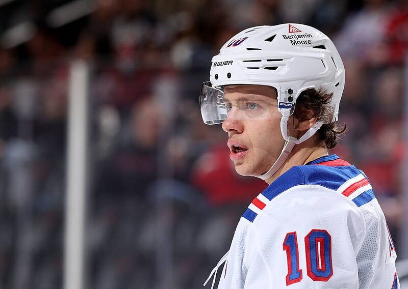 Російського хокеїста із НХЛ звинуватили у сексуальному насильстві