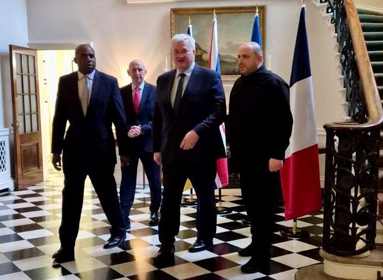 Сибіга і Умєров проводять першу зустріч в Лондоні