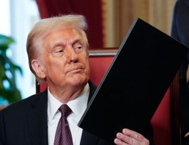 Трамп оголосив 90-денну “паузу” у торговій війні
