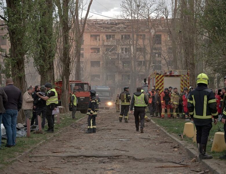 У Києві оголосили День жалоби за жертвами атаки РФ
