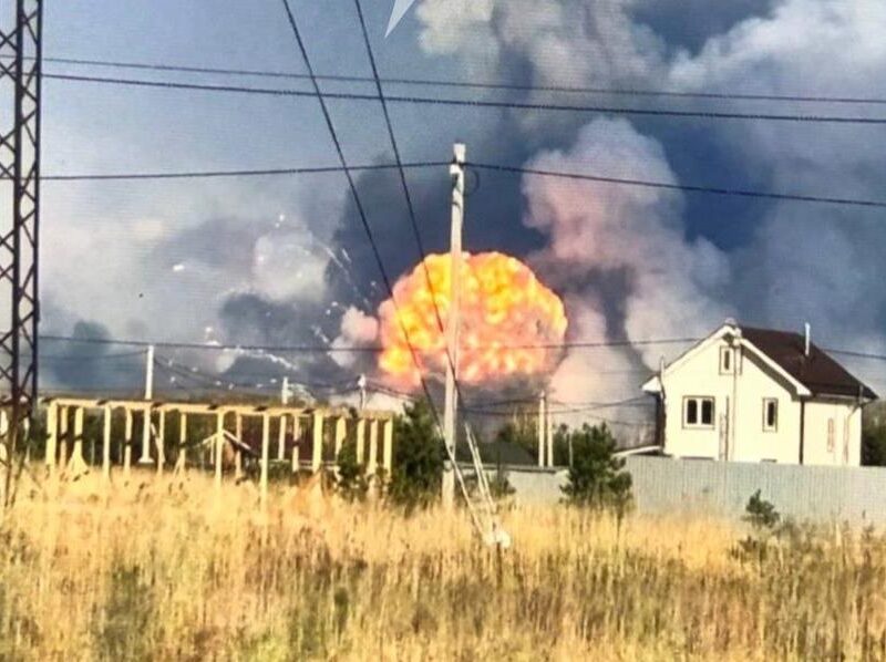 У Москві назвали “причину” вибухів на 51 арсеналі