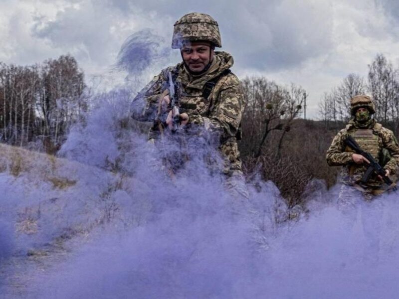 Українські воїни знищили за добу понад 1200 росіян