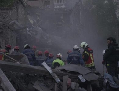 В Києві розбирають завали: підтверджена смерть восьми людей