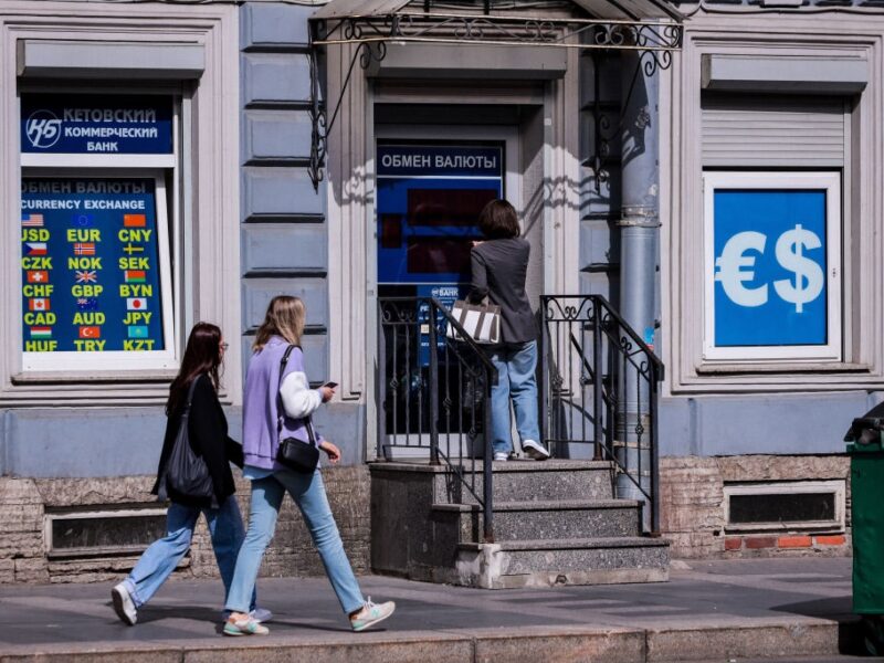 В РФ спрогнозували вплив мит США на російську економіку