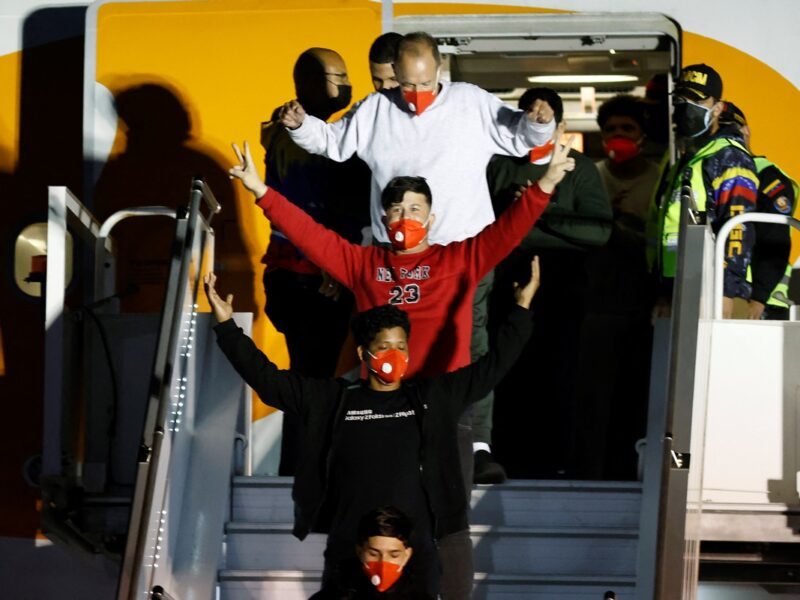 Верховний суд США дозволив депортувати мігрантів за законом XVIII століття