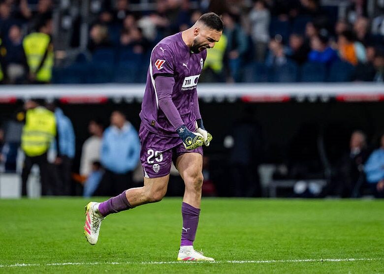 Воротар Валенсії розповів про програне парі з Вінісіусом