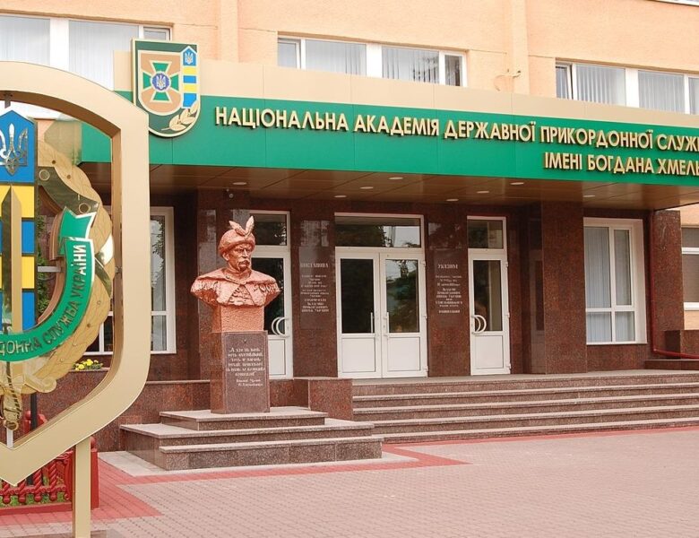 Застрелився з автомата: в Хмельницькому розслідують самогубство курсанта