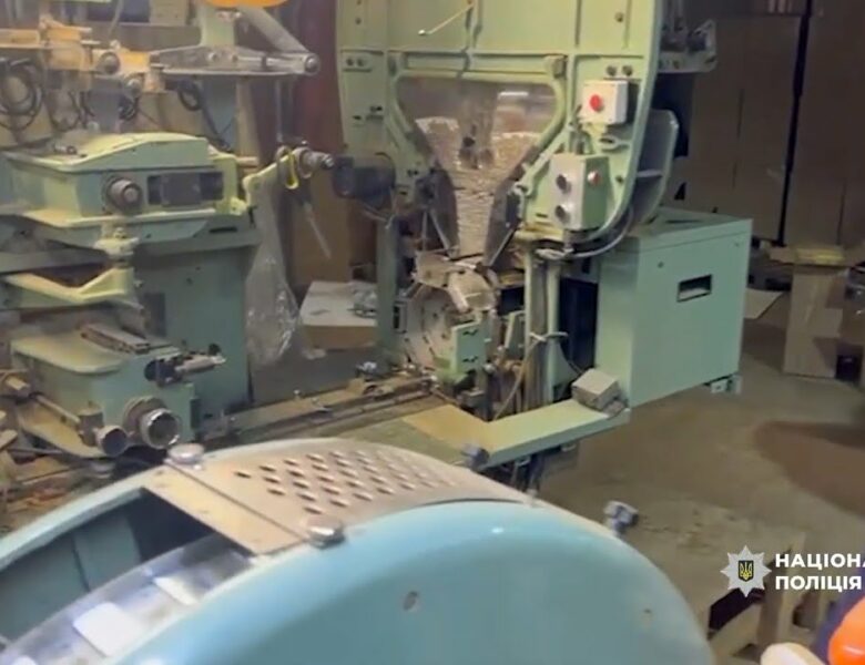 60 млн злочинного прибутку на виробництві сигарет: поліція знешкодила діяльність підпільної фабрики