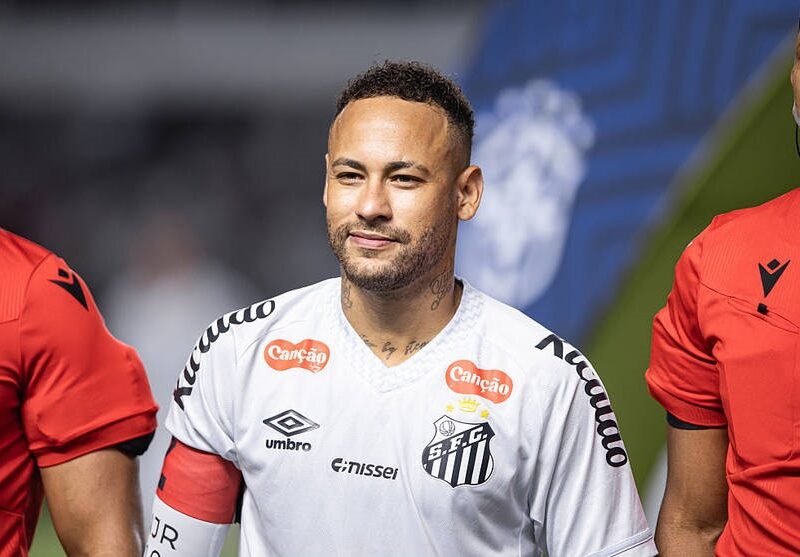 33-річний Неймар має намір залишитися грати в бразильському чемпіонаті