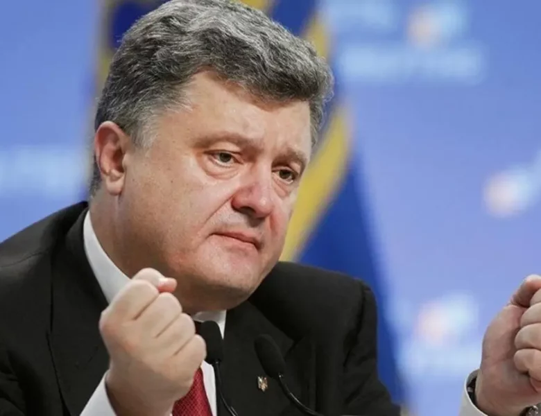 В річницю “Тисну руку! Обіймаю!” Порошенко знову підіграв путіну: порівняв його з Трампом, – Гладких