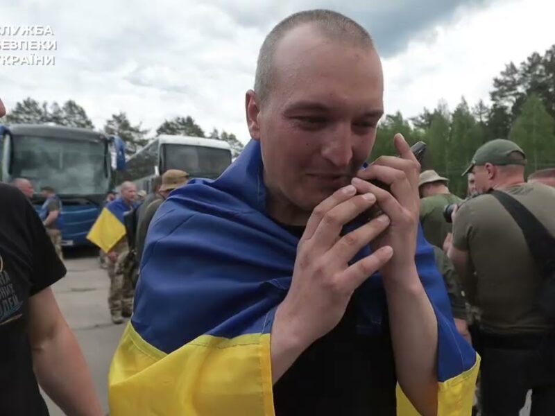 З полону звільнили ще 307 українців, – ексклюзивне відео СБУ другої частини обміну 1000 на 1000