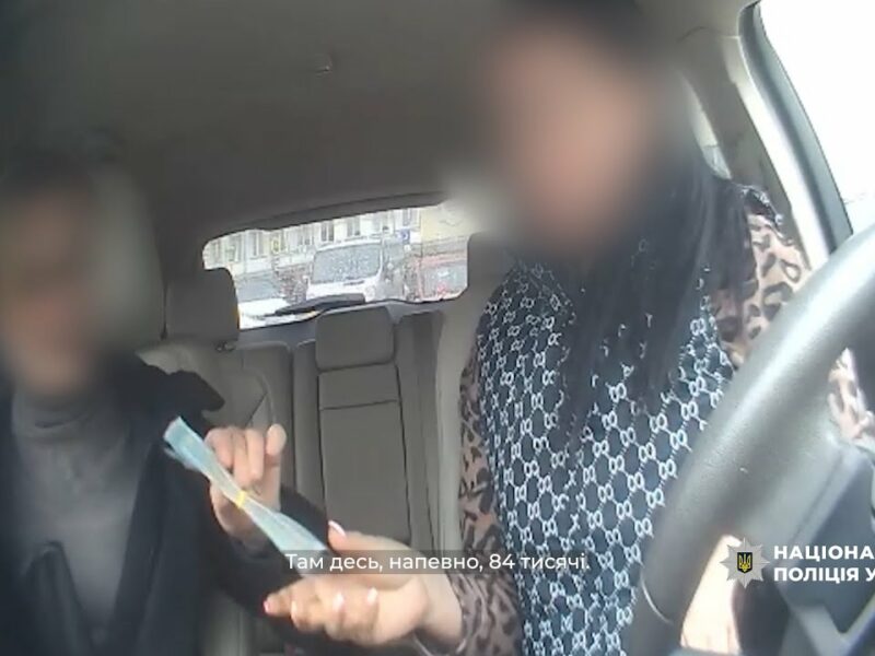 Організували втечу з військових частин і переправляли за кордон: поліція ліквідувала злочинну групу